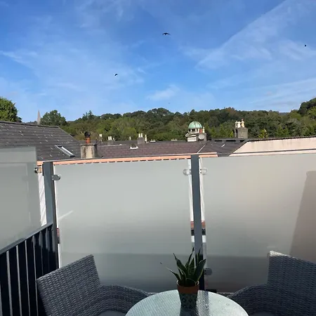 The Arch House * 에니스케리